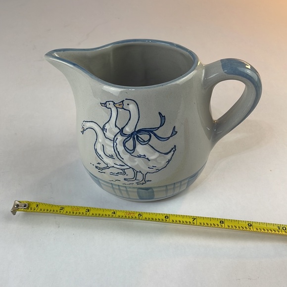 Louisville Stoneware Gaggle of Geese Pottery Pitcher - Picture 15 of 15